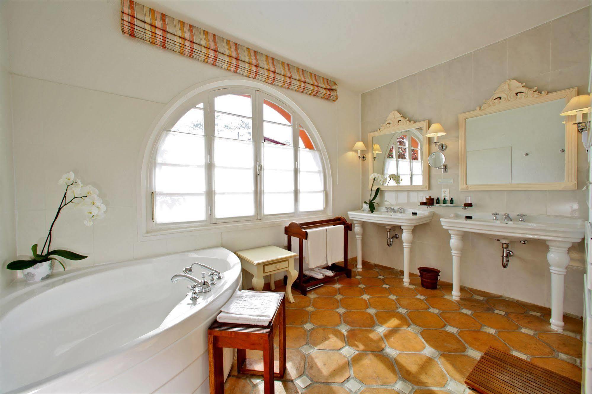 Hotel Les Hortensias Du Lac Soorts-Hossegor Ngoại thất bức ảnh